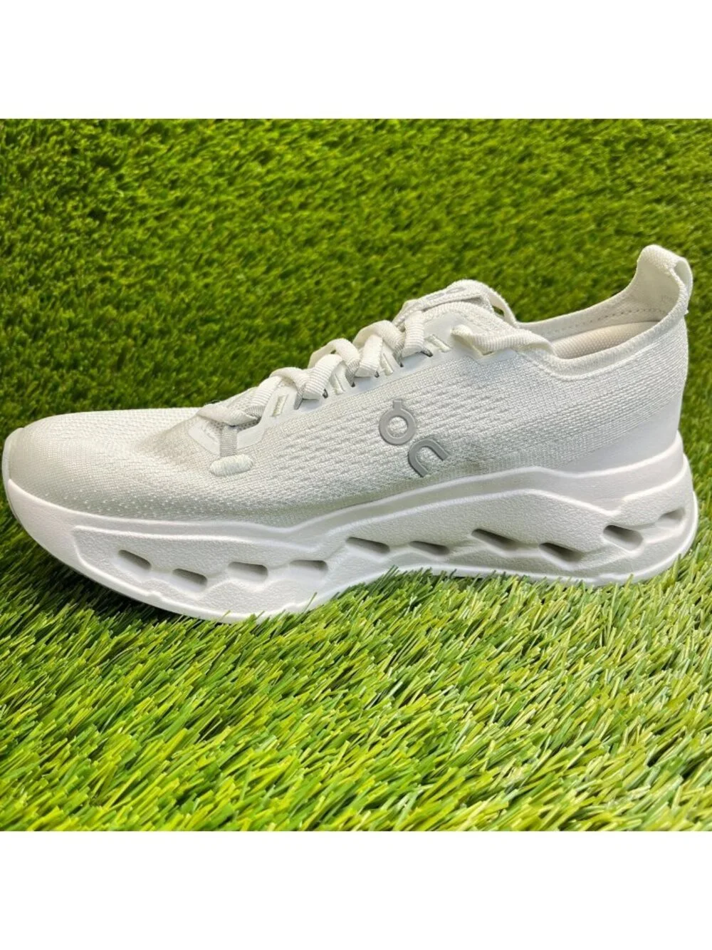 On Cloudsurfer Max Womens Size 8 Light Gray Athletic Running Shoes Sneakers